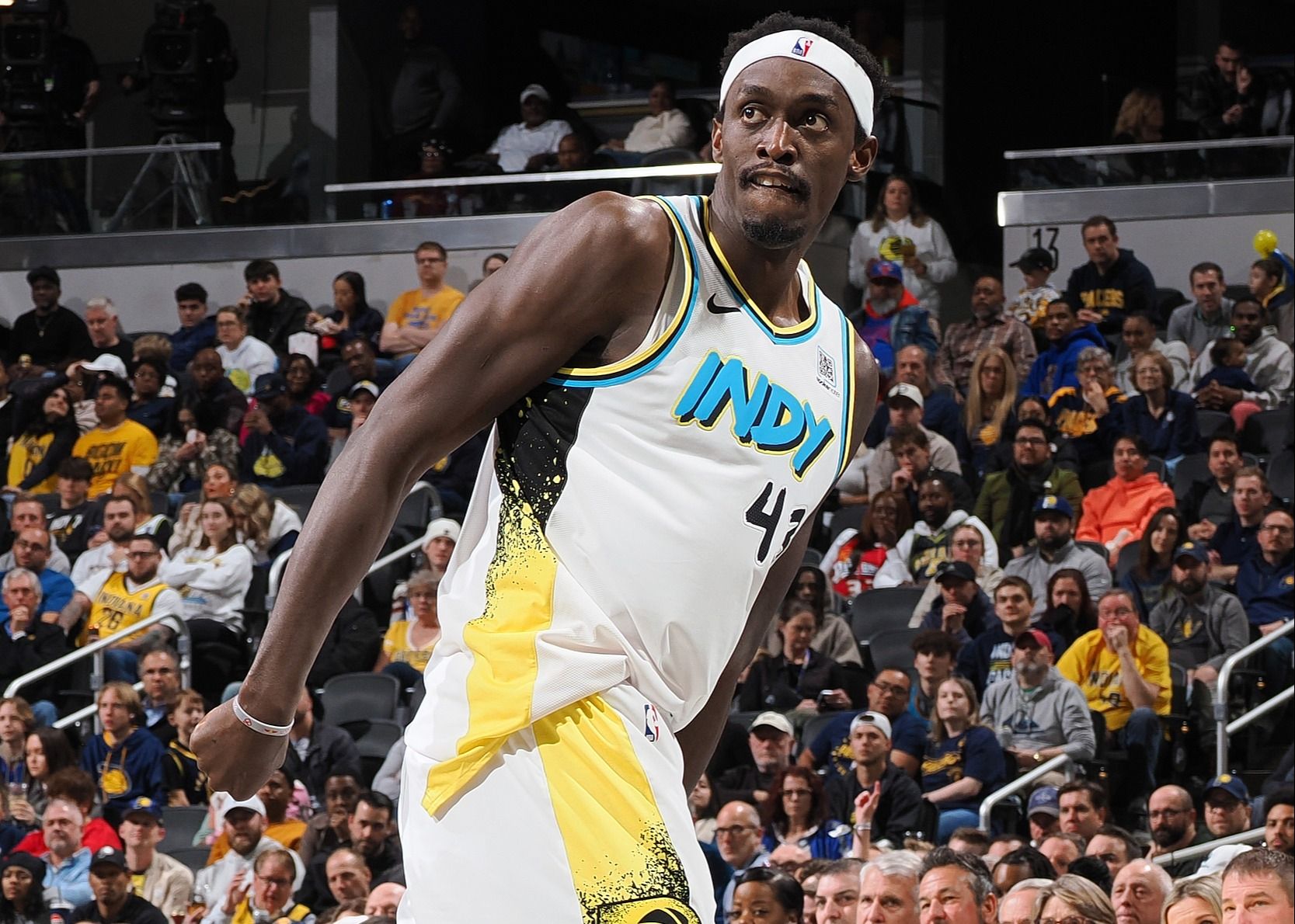 队史第三人！西亚卡姆季后赛30+5篮板次数仅次于米勒和乔治