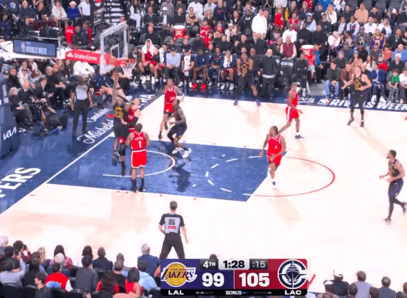 aoa体育-湖人快船裁判报告：1次误判，误判祖巴茨的打手犯规