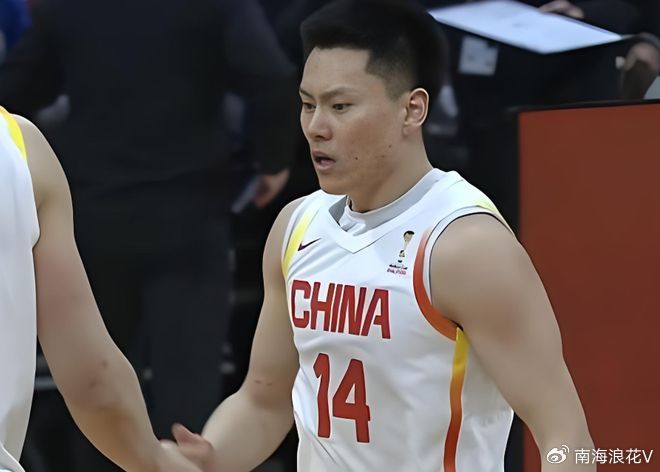aoa体育-有情有义！上海队特地给李弘权放长假，让其享受“奶爸”时光|中国男篮|上海男篮|世预赛|郭振明|郭士强_新浪体育_新浪新闻